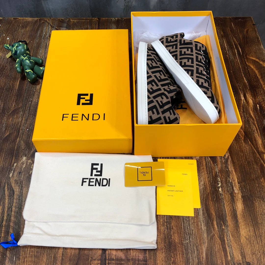 FENDI SNEAKER