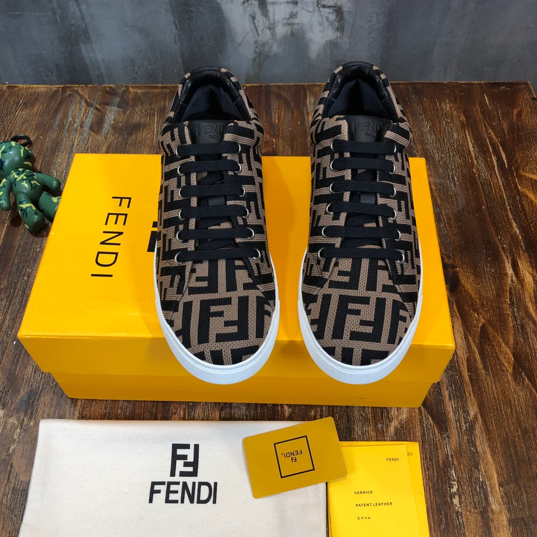 FENDI SNEAKER