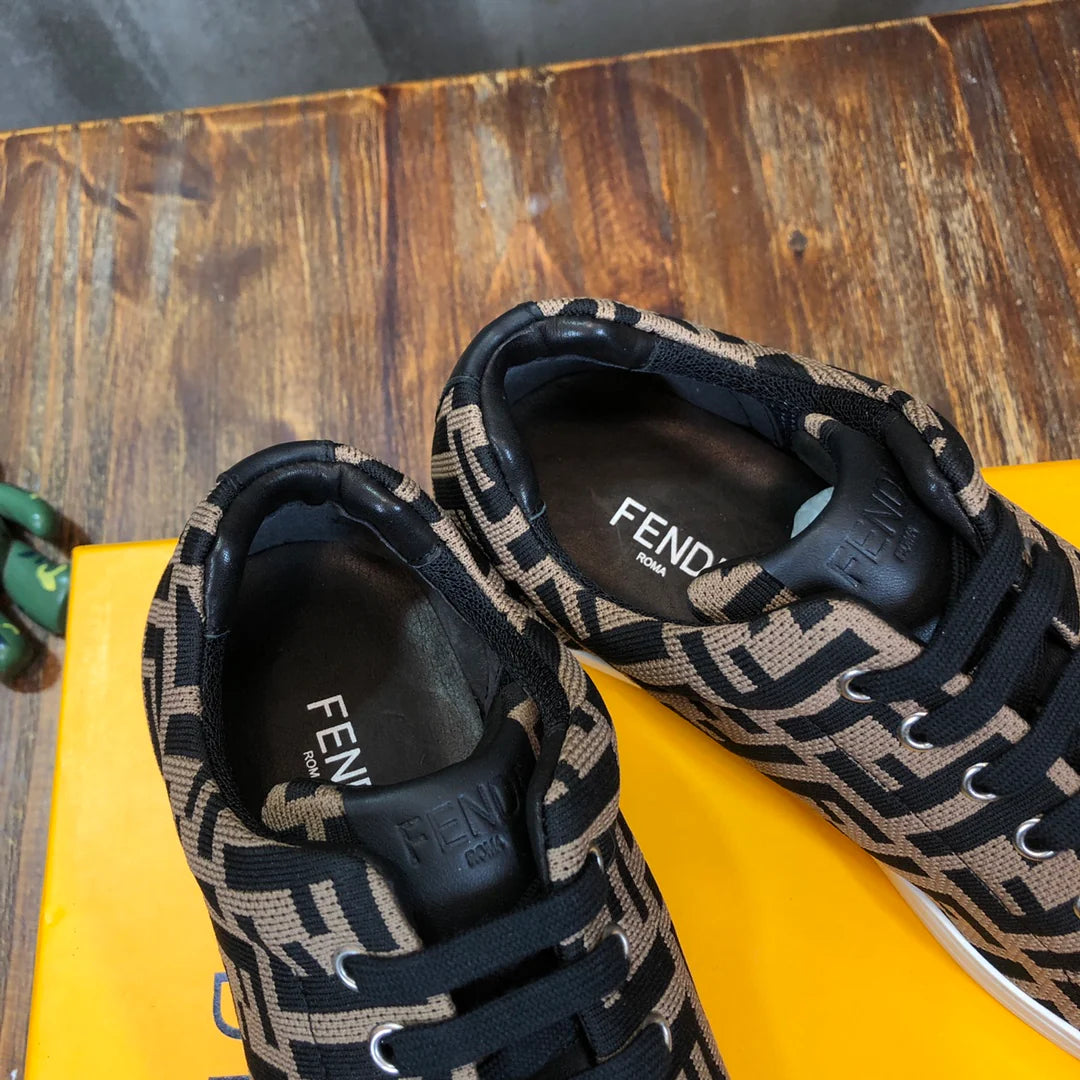 FENDI SNEAKER