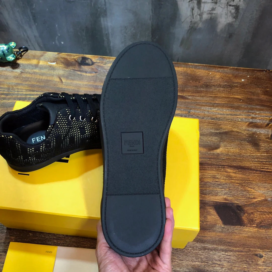 FENDI SNEAKER