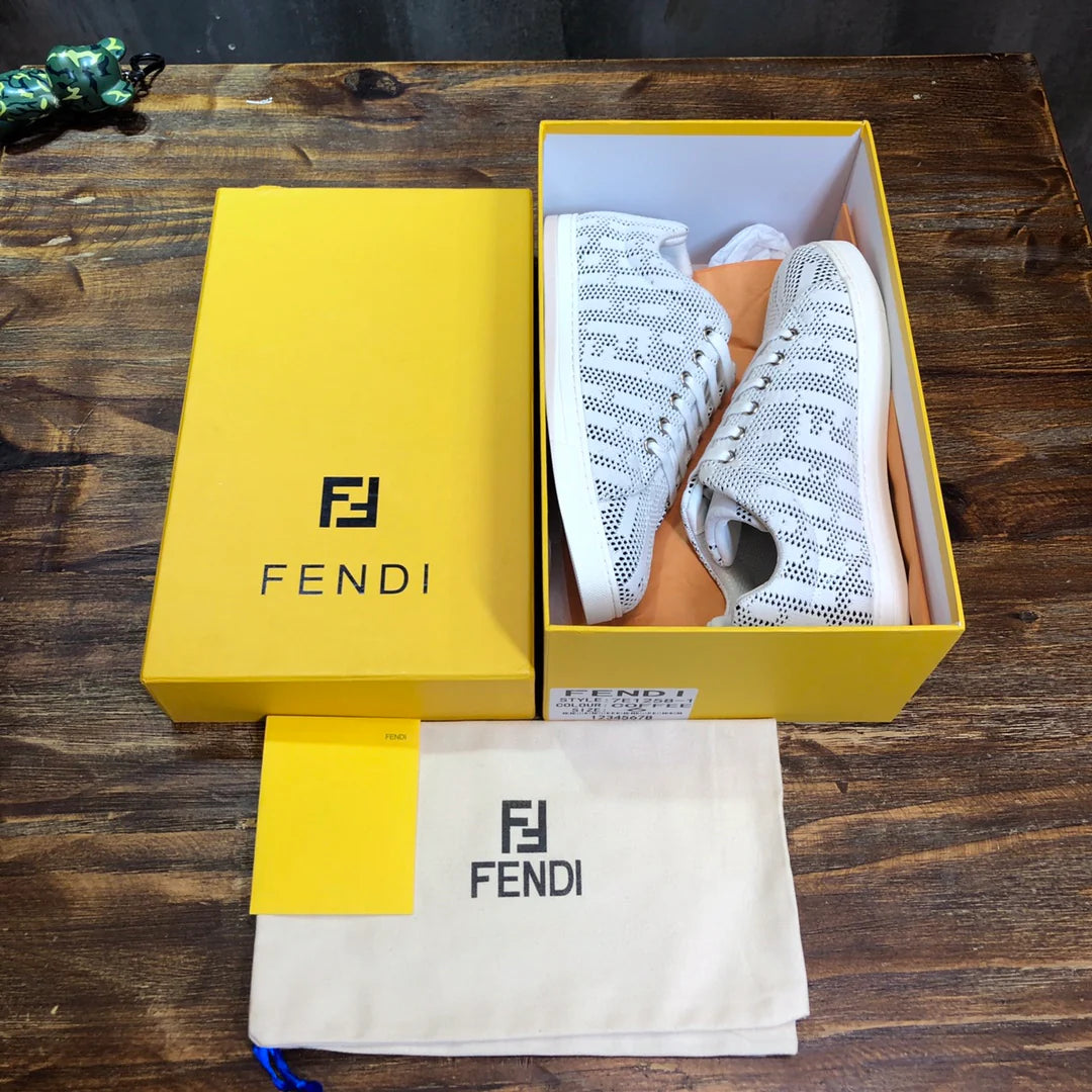FENDI SNEAKER
