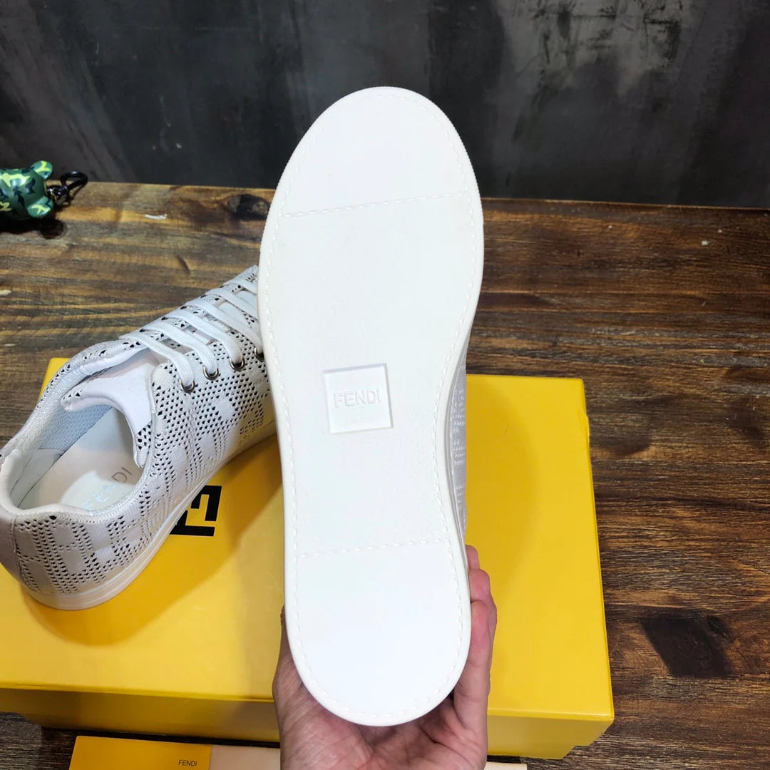 FENDI SNEAKER