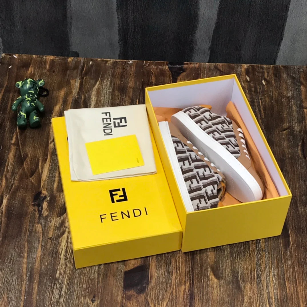 FENDI SNEAKER