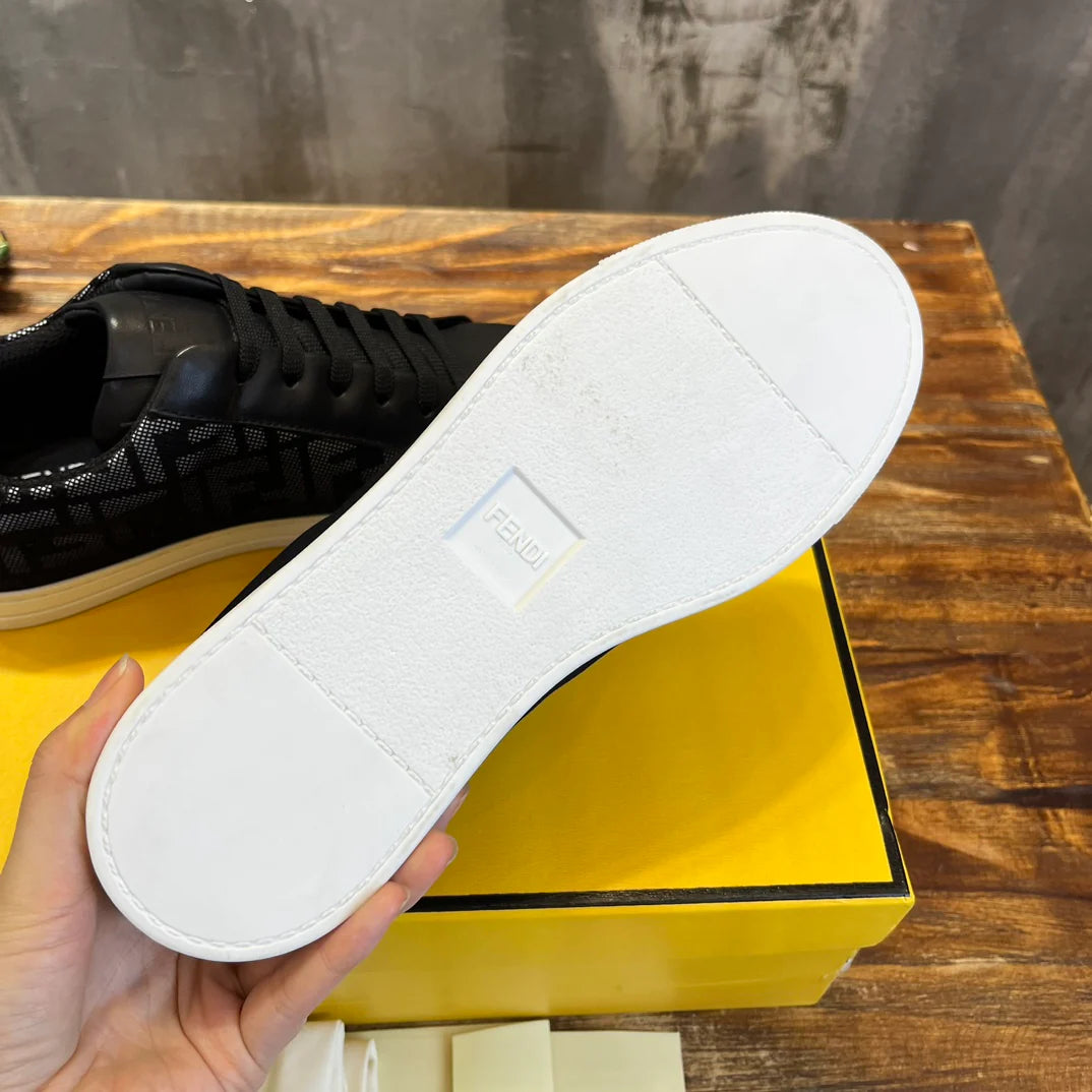 FENDI SNEAKER