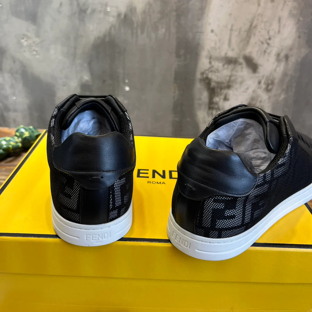 FENDI SNEAKER