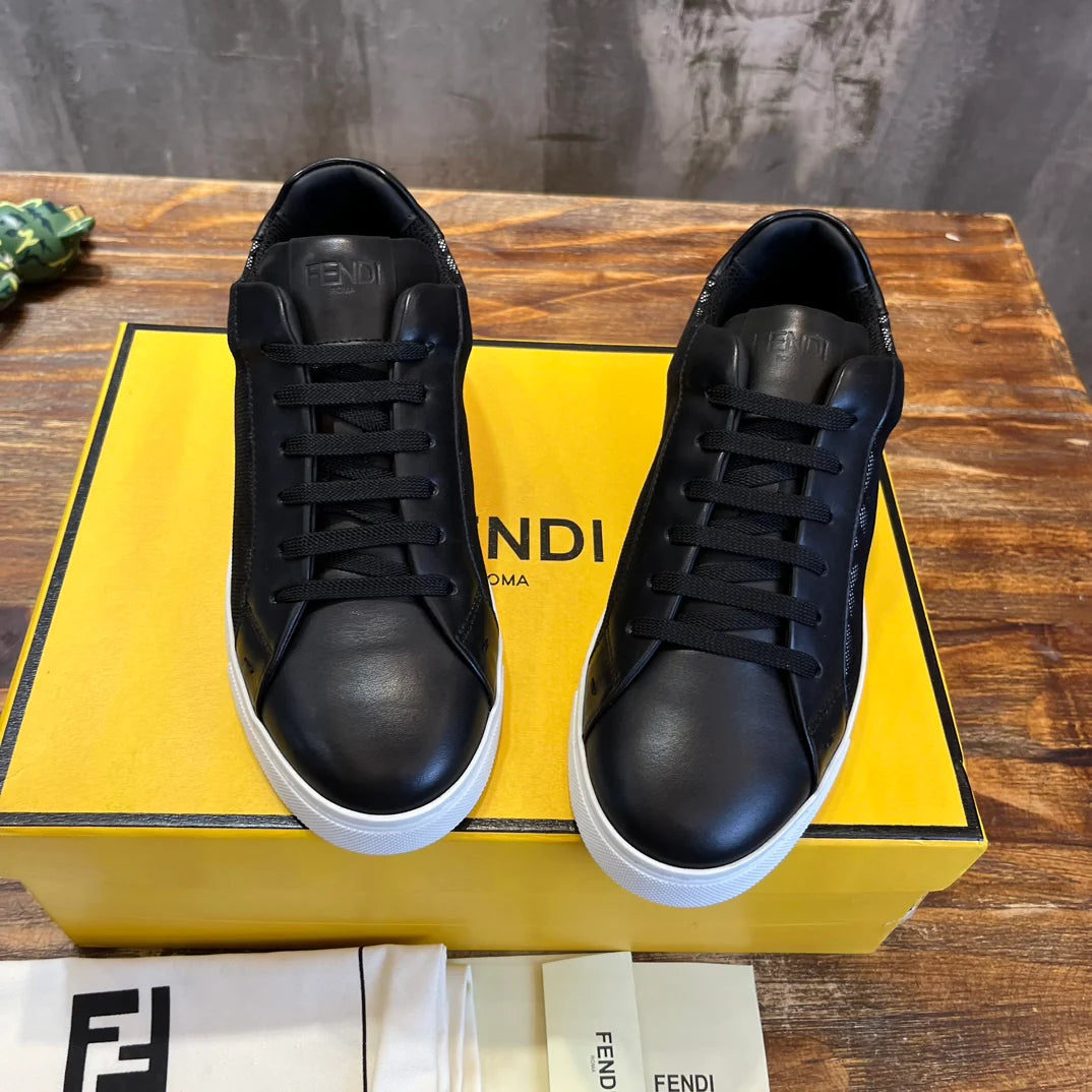 FENDI SNEAKER