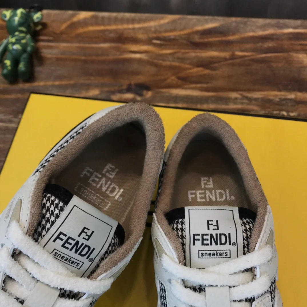 FENDI SNEAKER