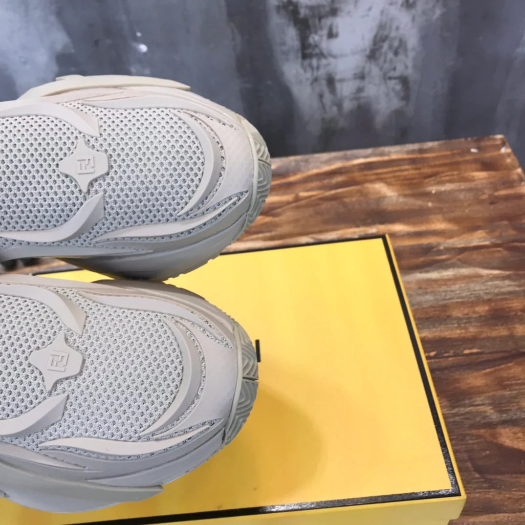 FENDI SNEAKER