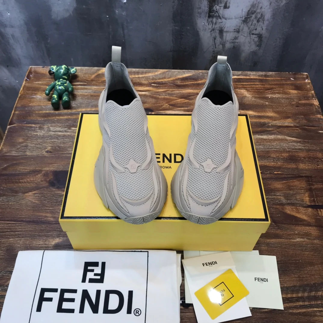 FENDI SNEAKER