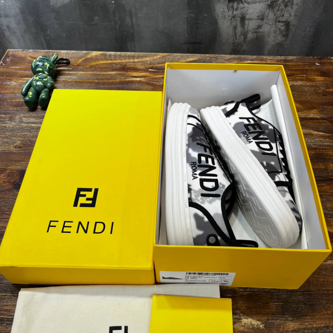 FENDI SNEAKER