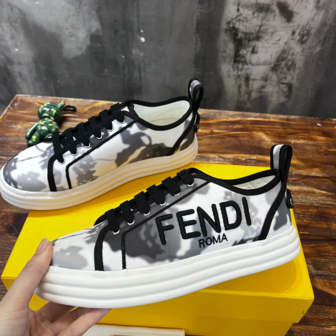 FENDI SNEAKER