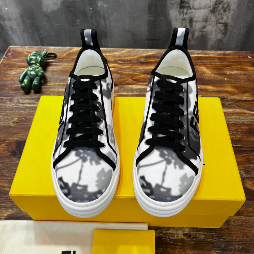 FENDI SNEAKER