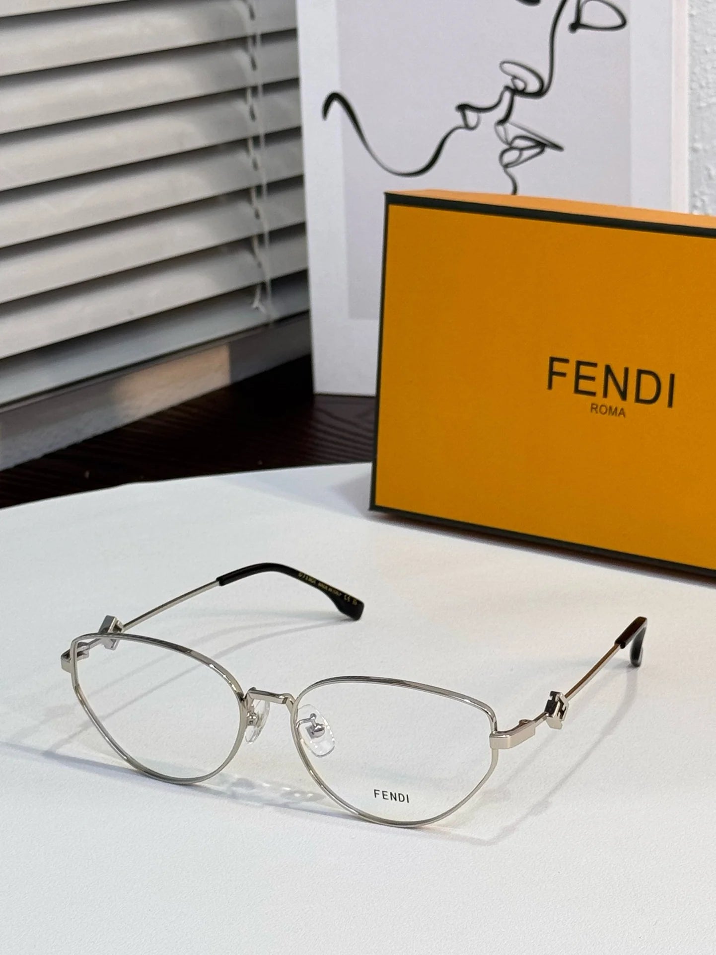 FENDI SUNGLASSES