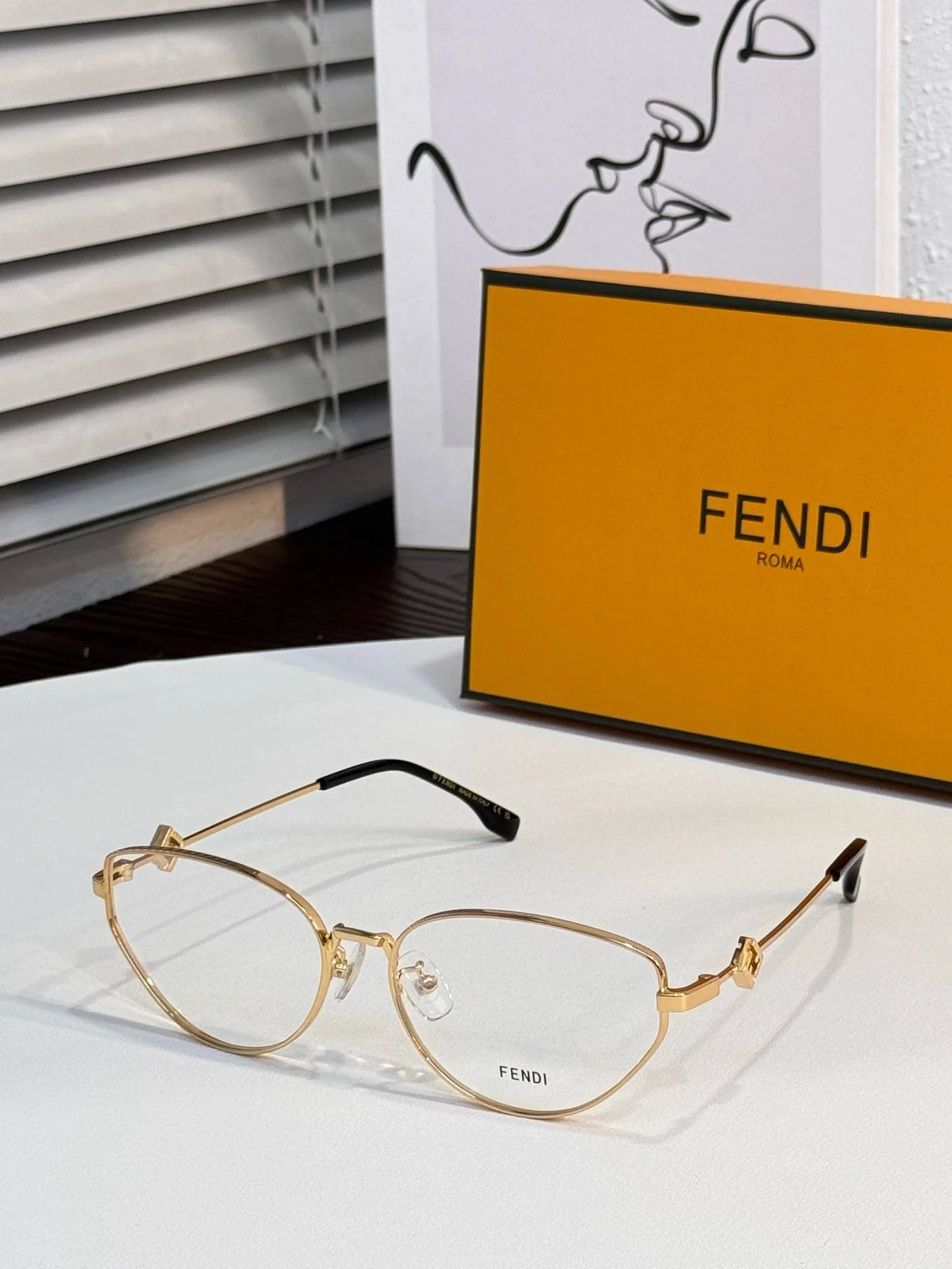 FENDI SUNGLASSES