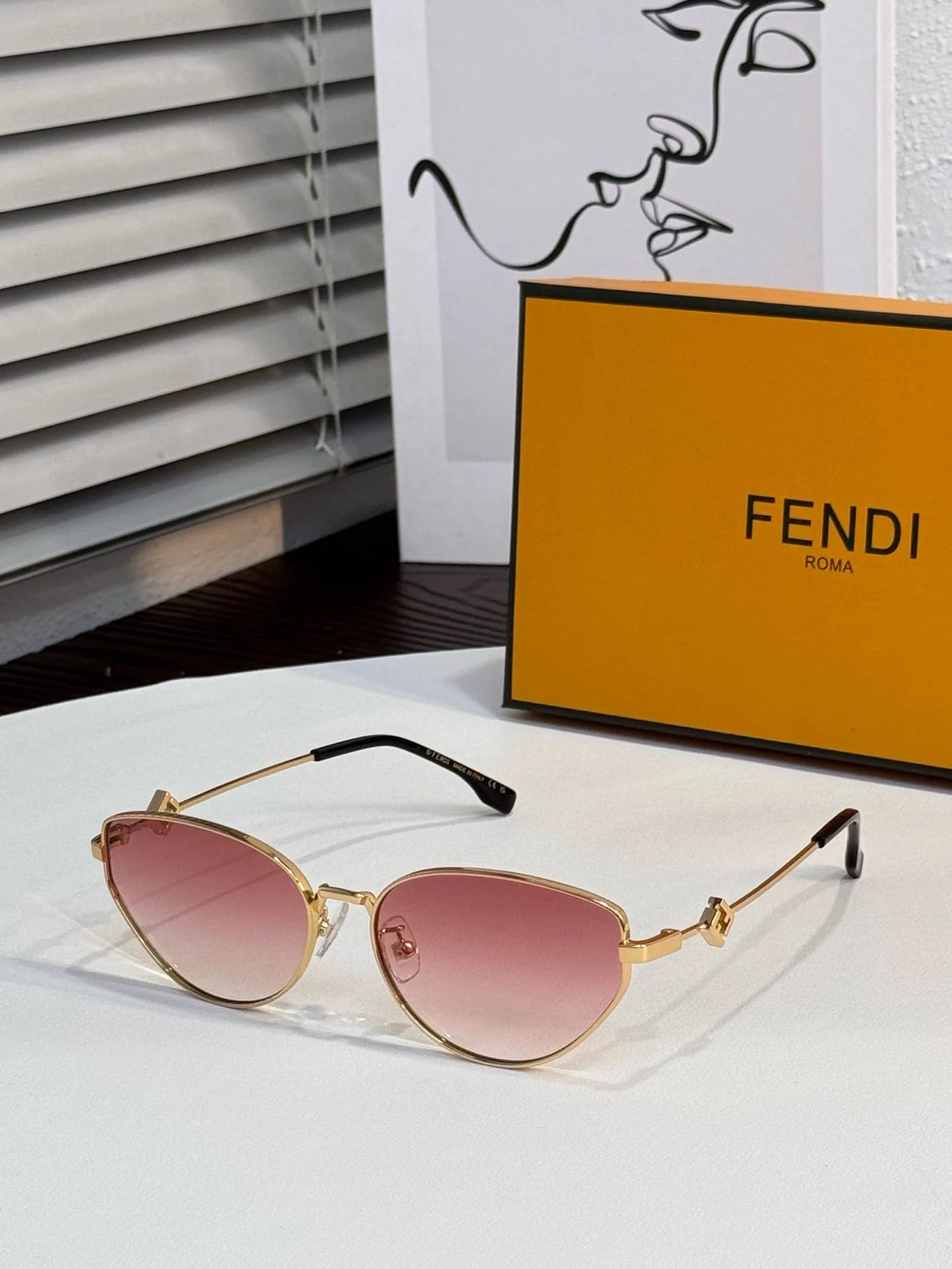FENDI SUNGLASSES