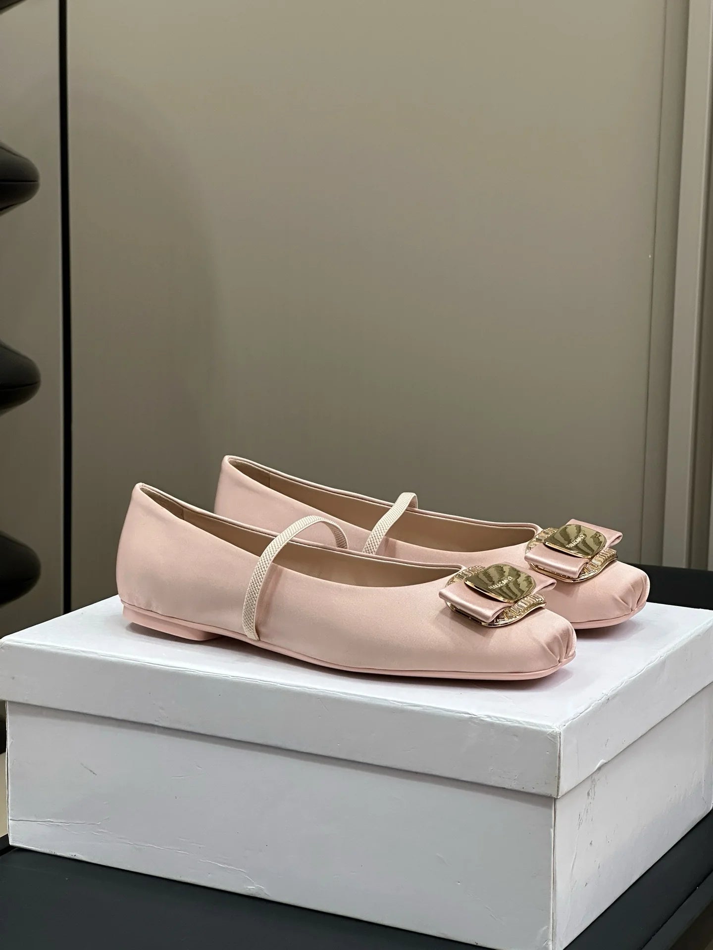 FERRAGAMO HEELS