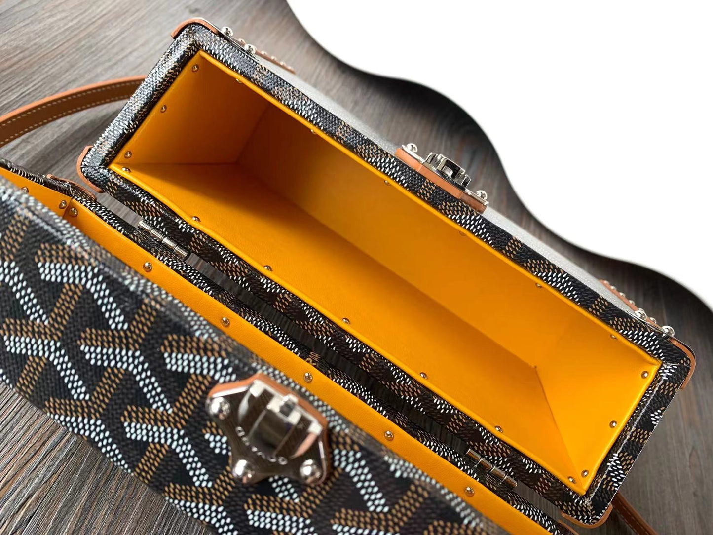 GOYARD BAG