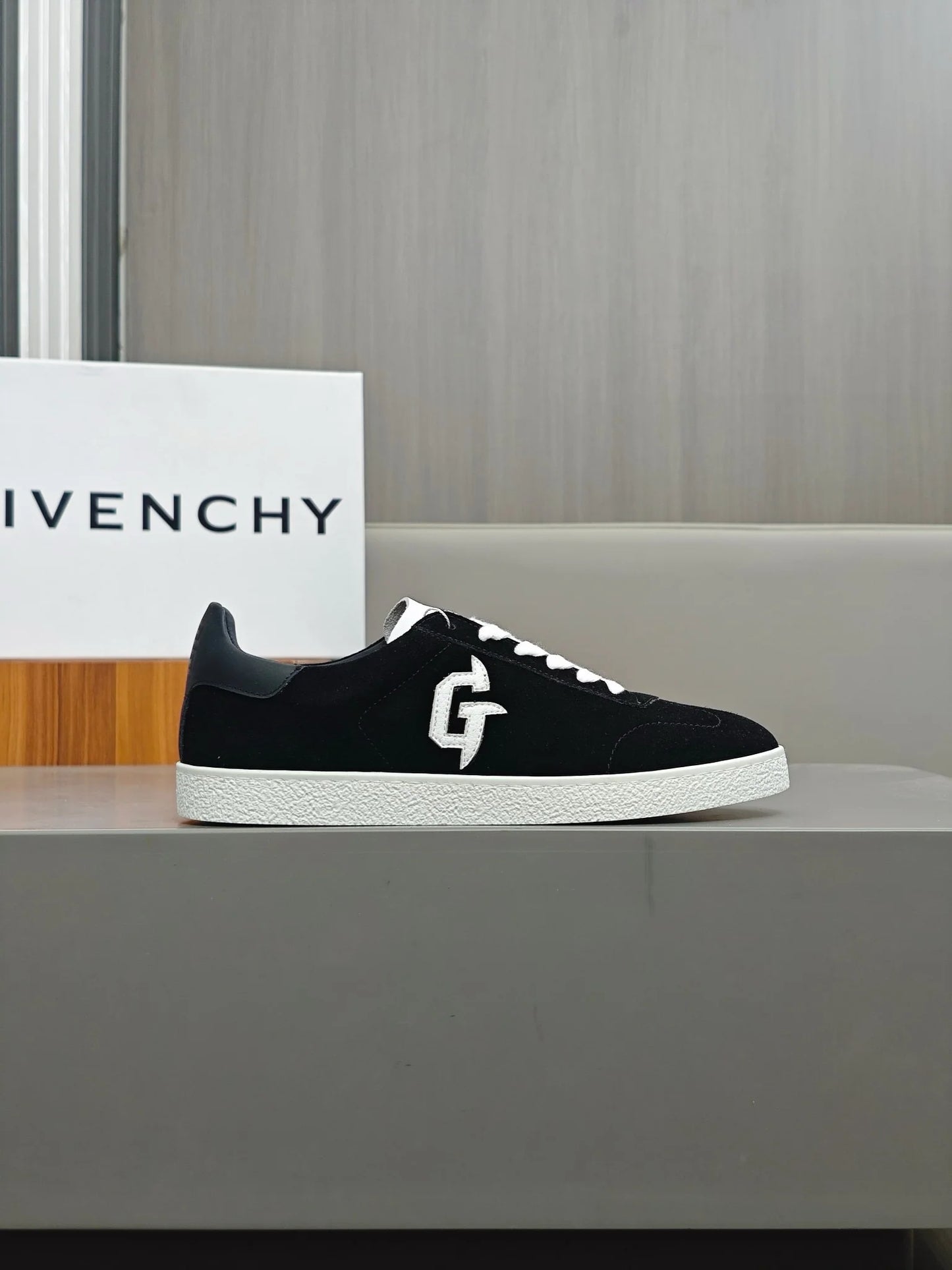 GVC SNEAKER