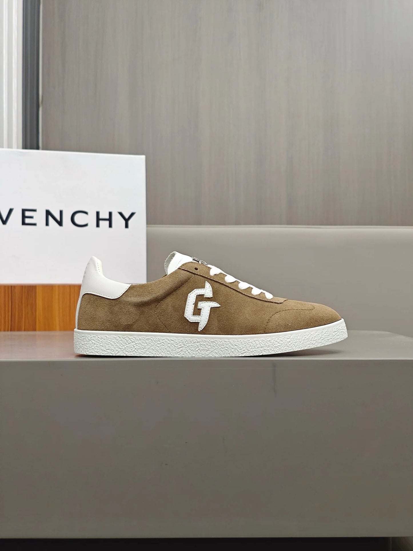 GVC SNEAKER