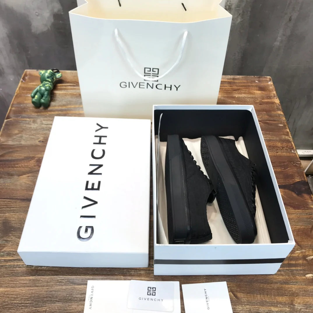 GVC SNEAKER
