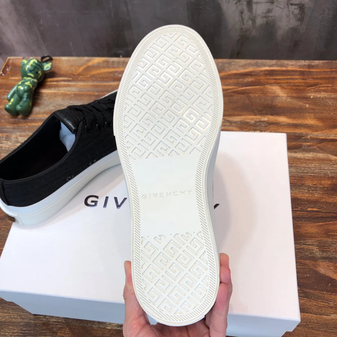 GVC SNEAKER