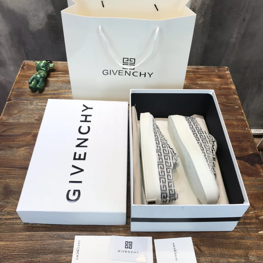 GVC SNEAKER