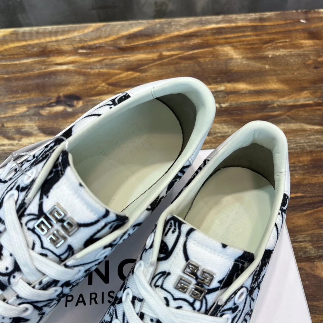 GVC SNEAKER