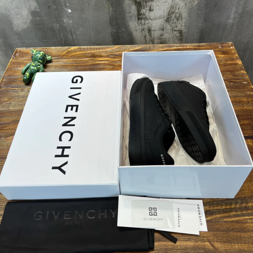 GVC SNEAKER
