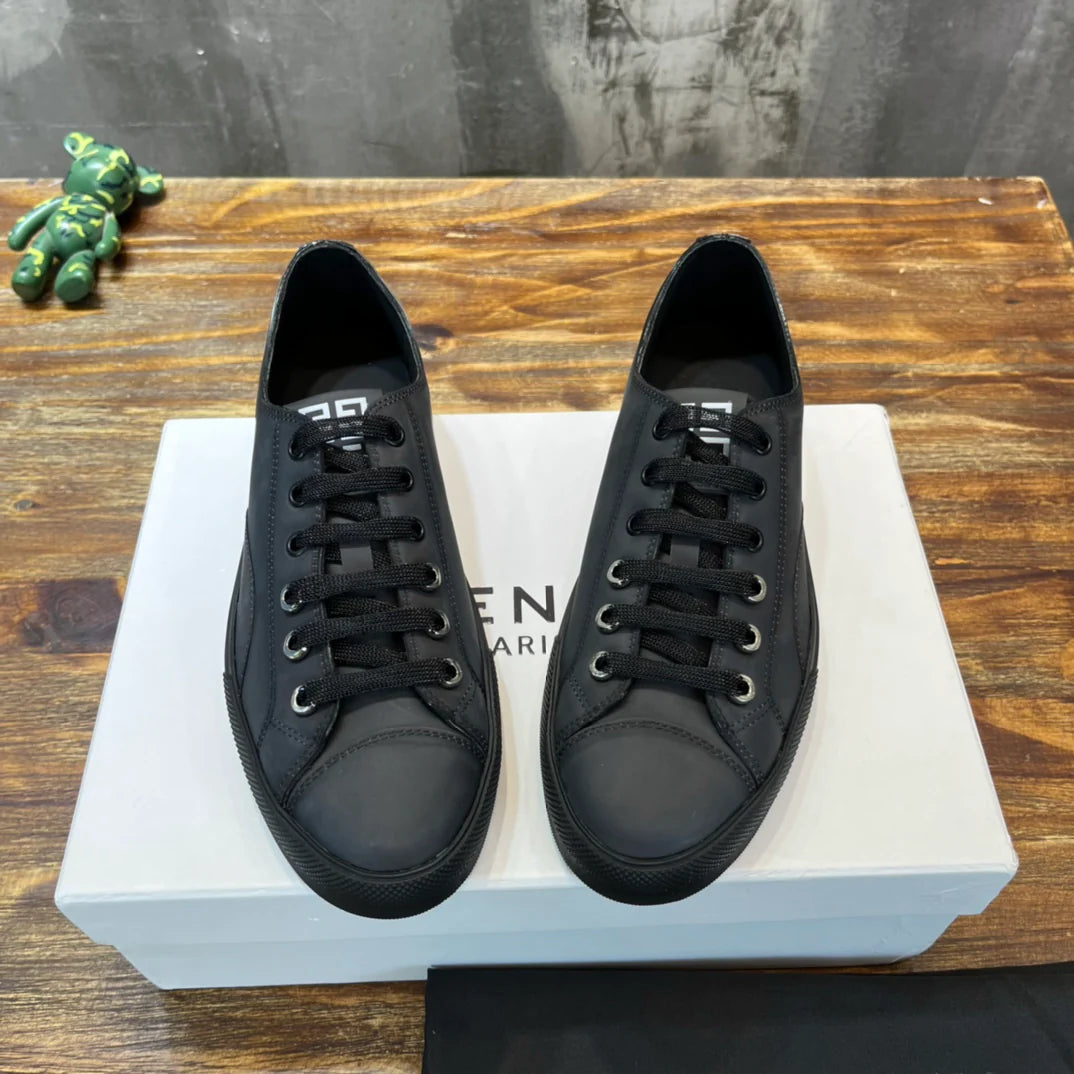 GVC SNEAKER