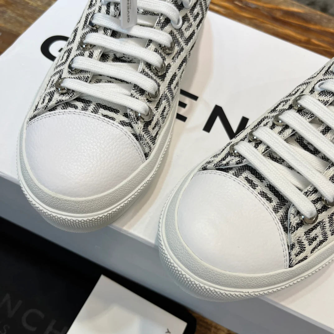 GVC SNEAKER