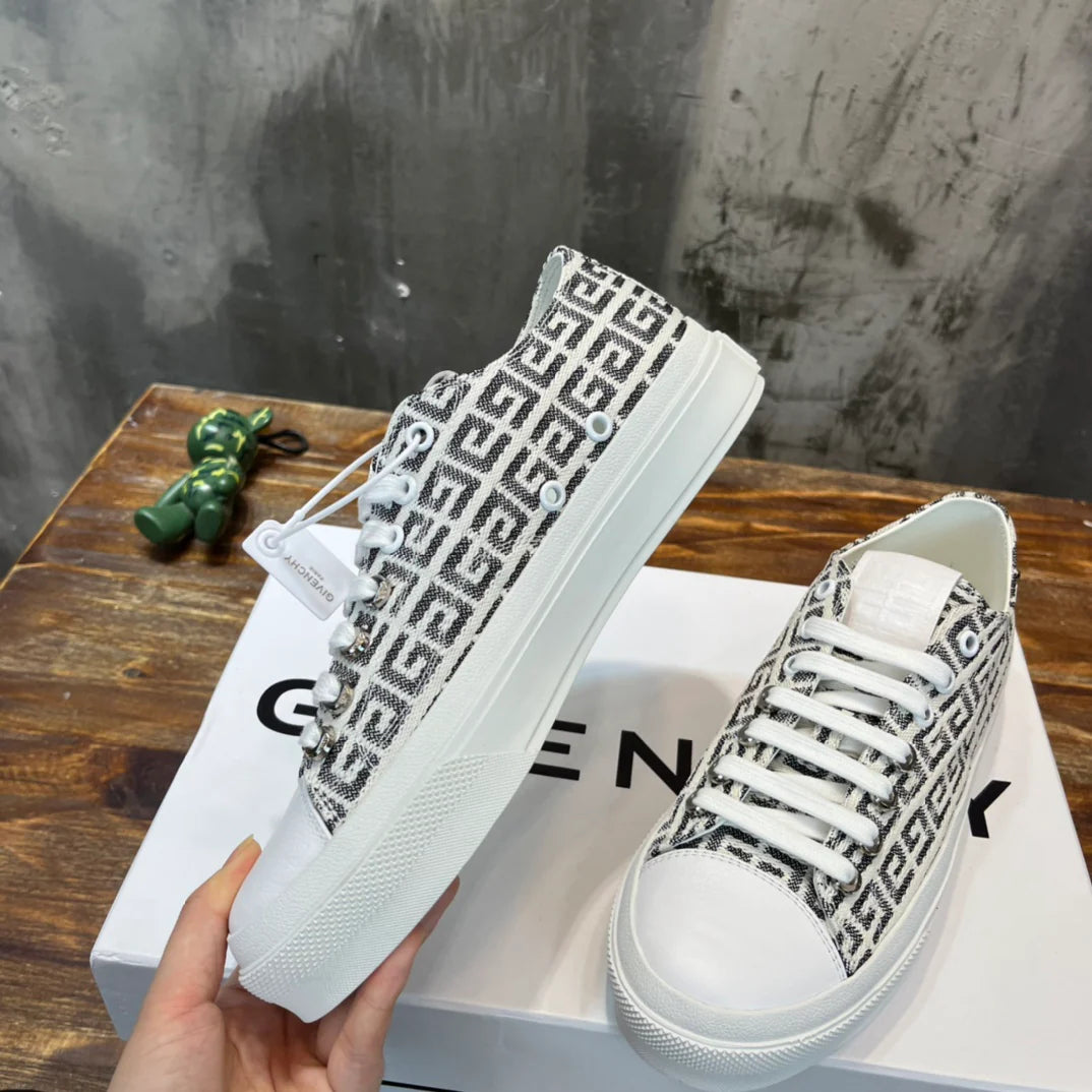 GVC SNEAKER