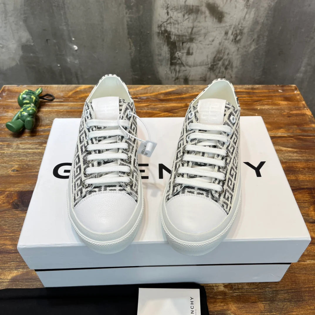 GVC SNEAKER