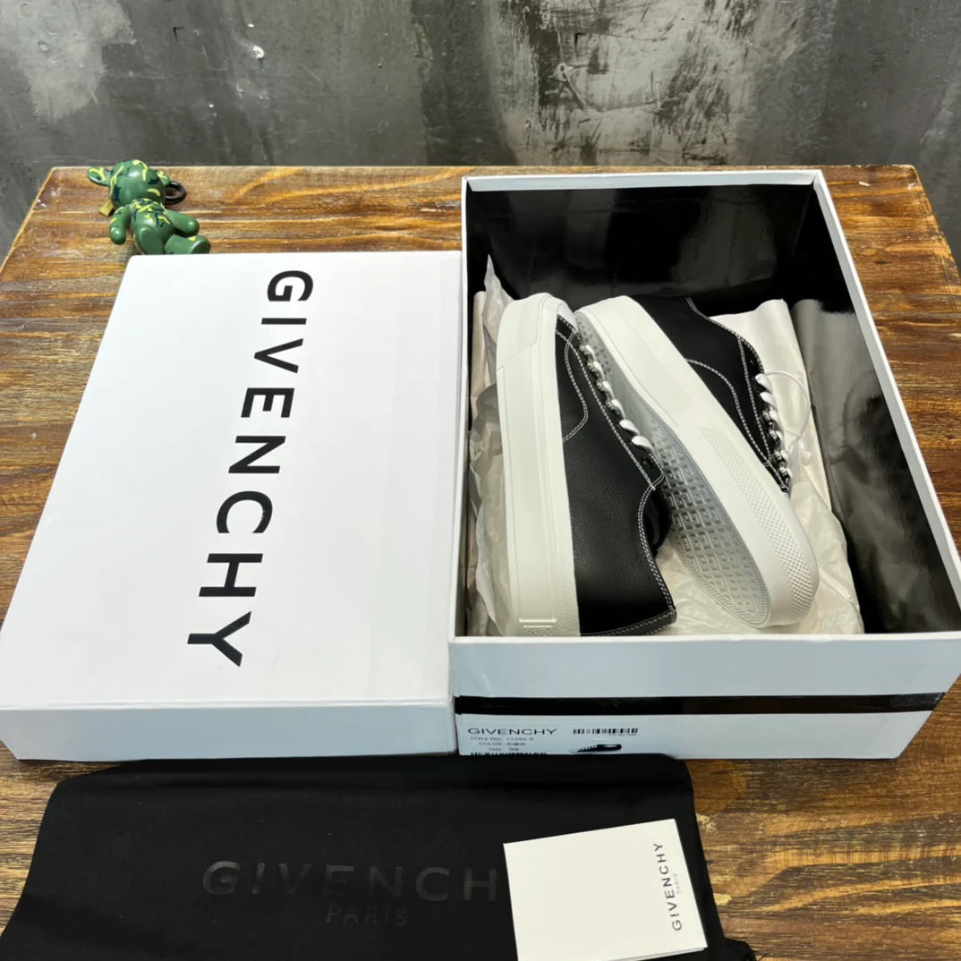 GVC SNEAKER