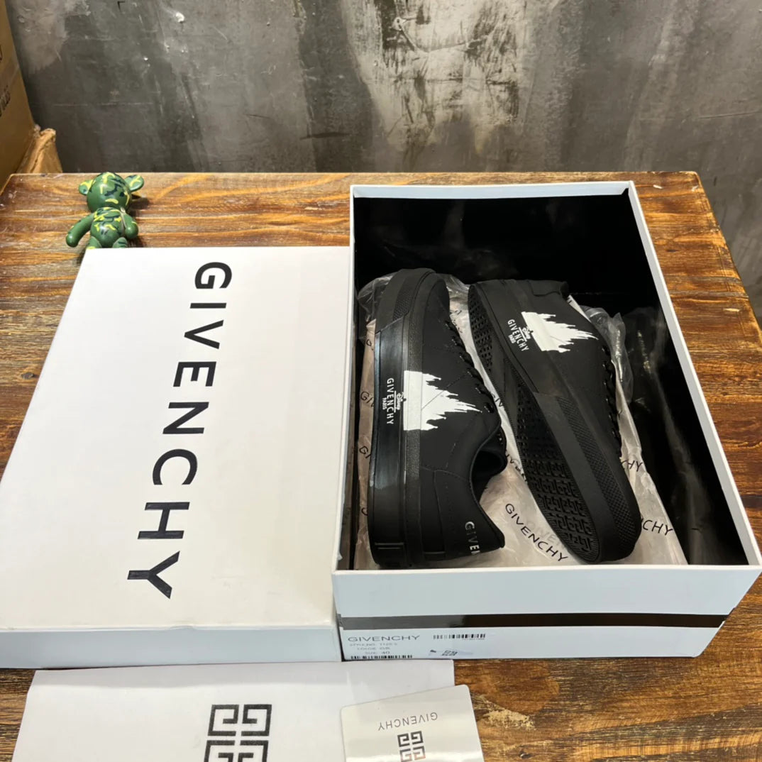 GVC SNEAKER