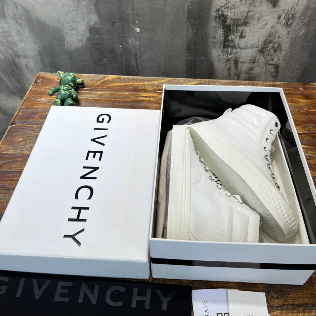 GVC SNEAKER