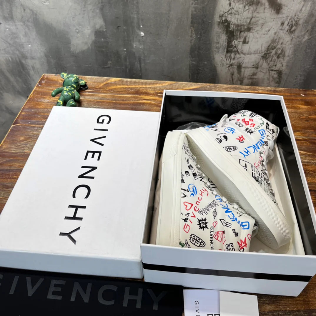 GVC SNEAKER