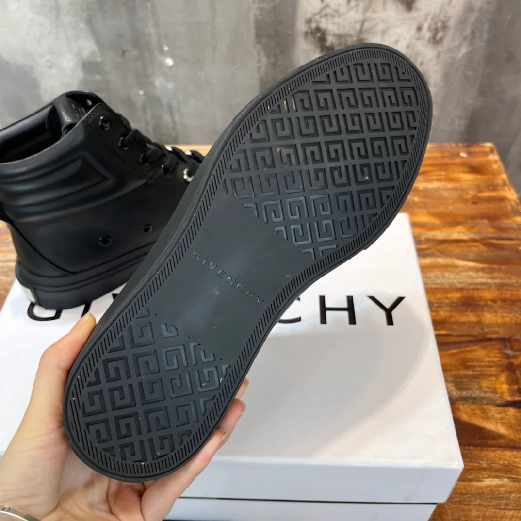 GVC SNEAKER