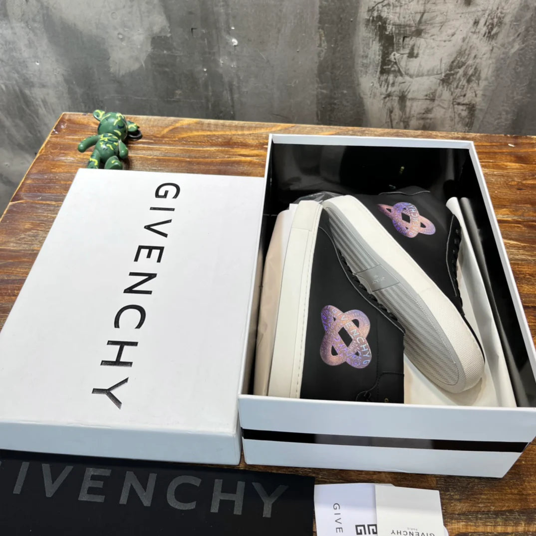 GVC SNEAKER