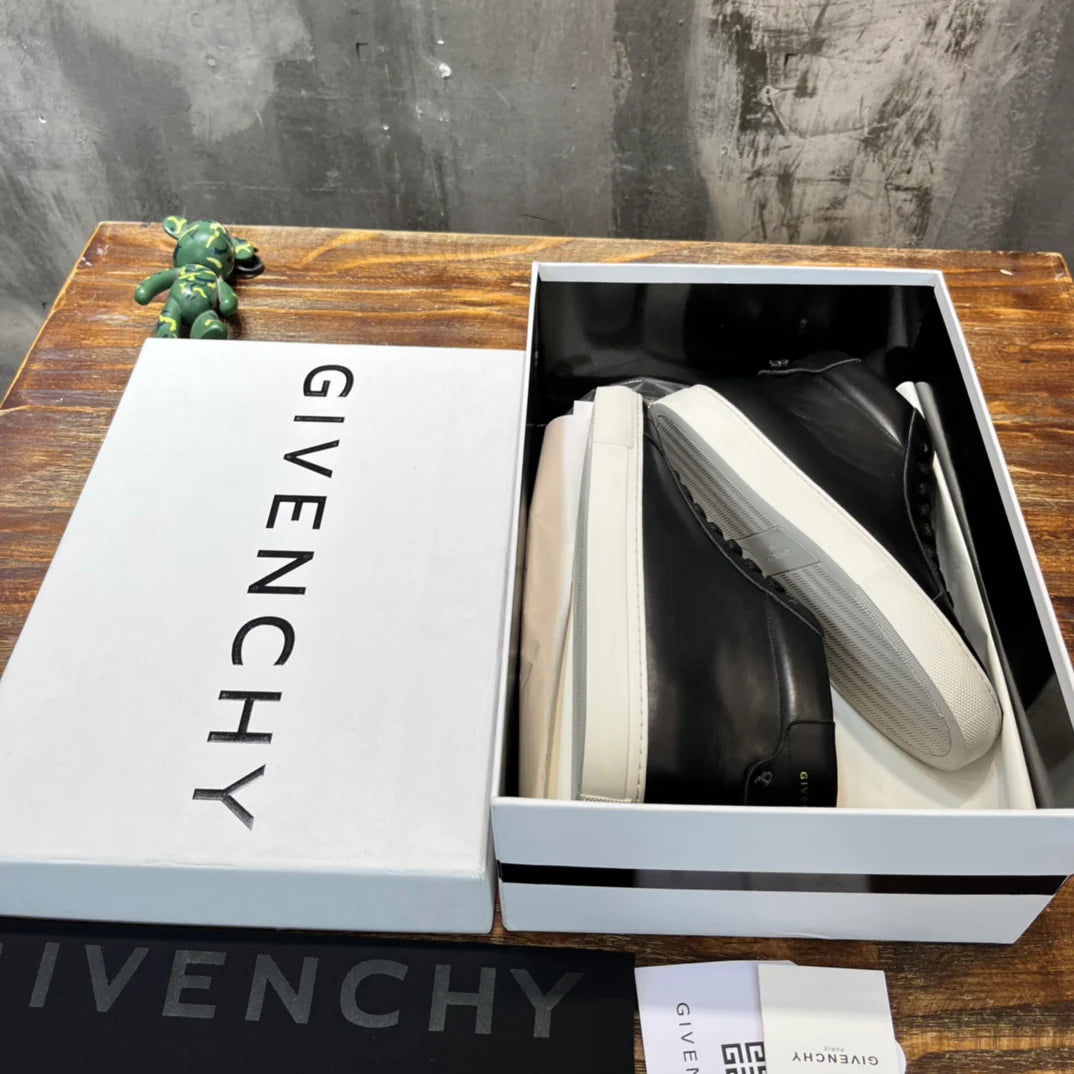 GVC SNEAKER