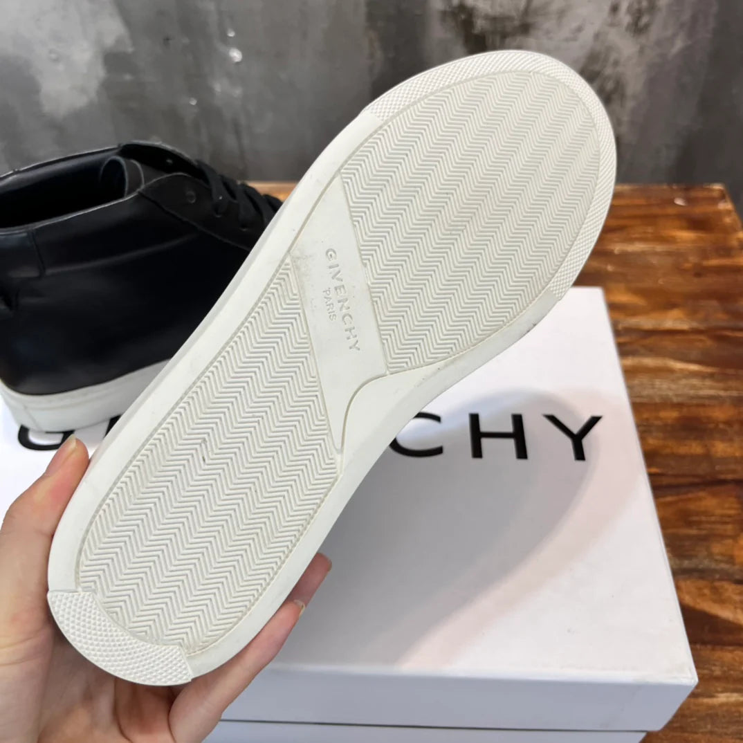 GVC SNEAKER