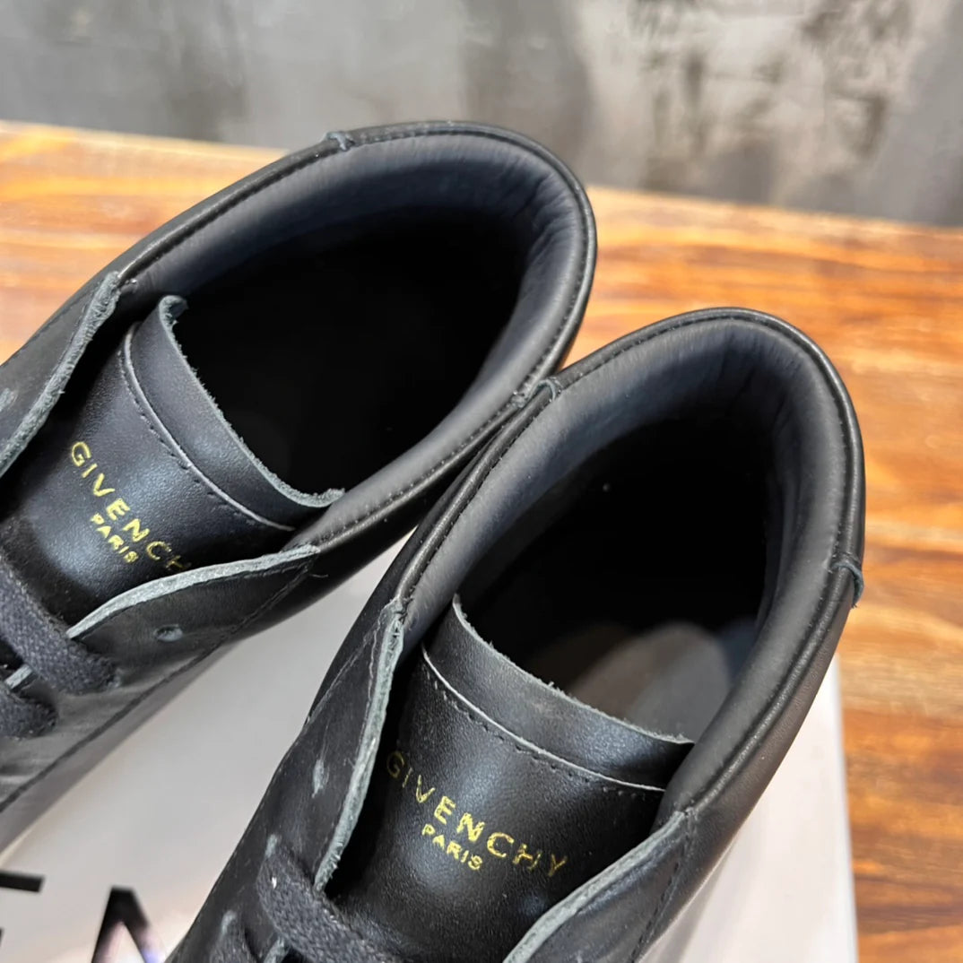 GVC SNEAKER