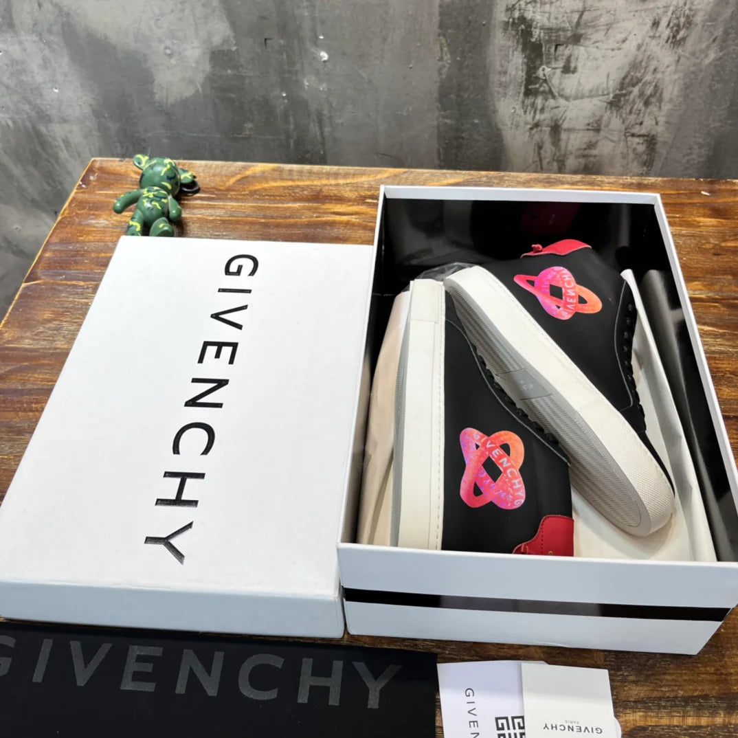 GVC SNEAKER