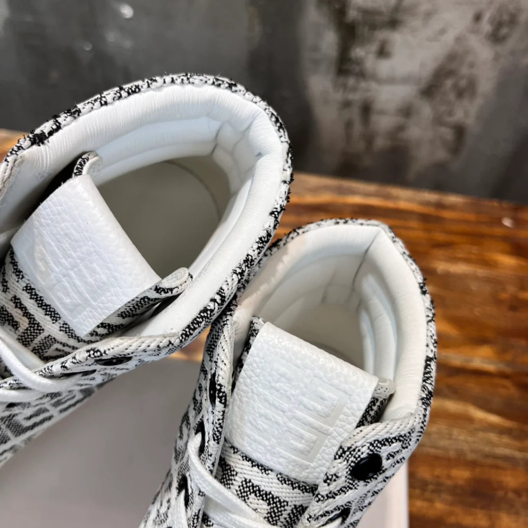 GVC SNEAKER