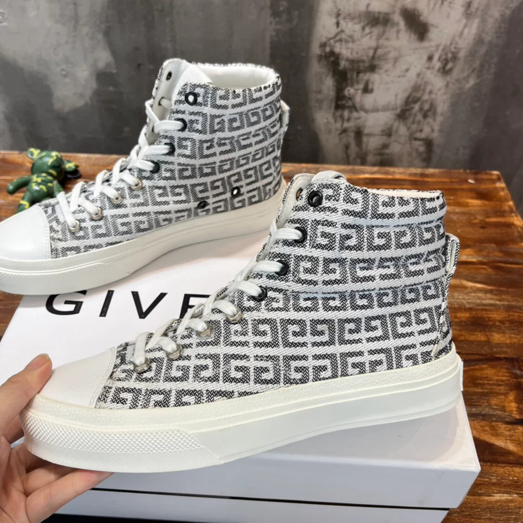 GVC SNEAKER