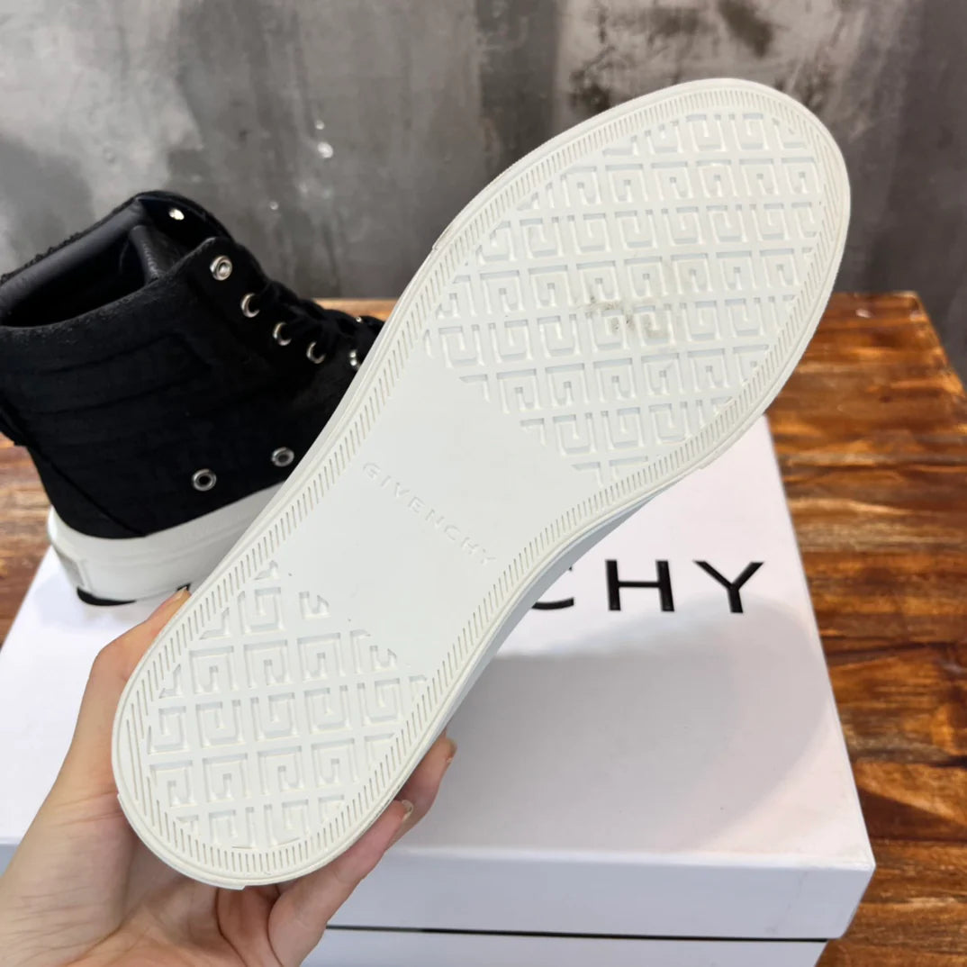 GVC SNEAKER