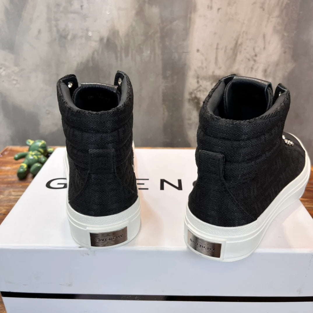 GVC SNEAKER