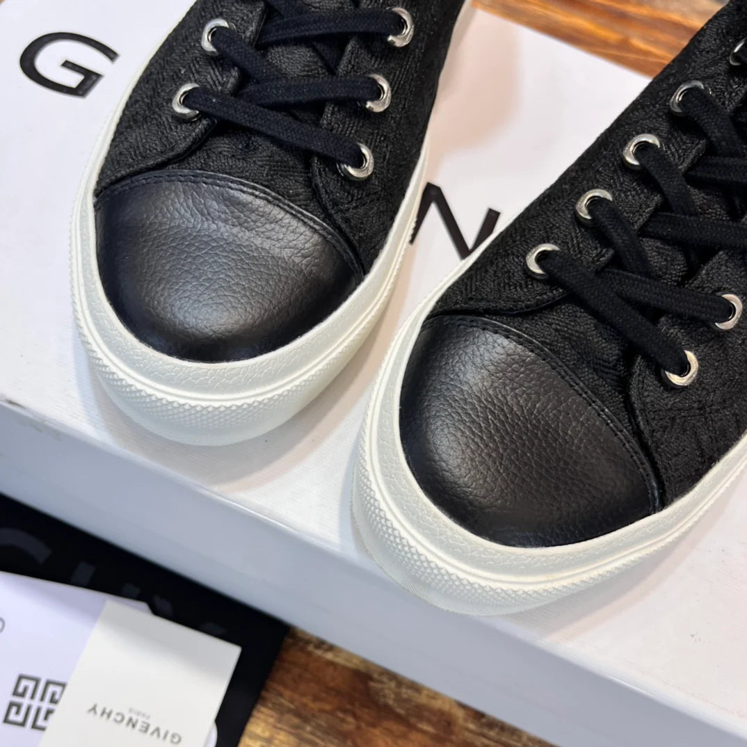 GVC SNEAKER