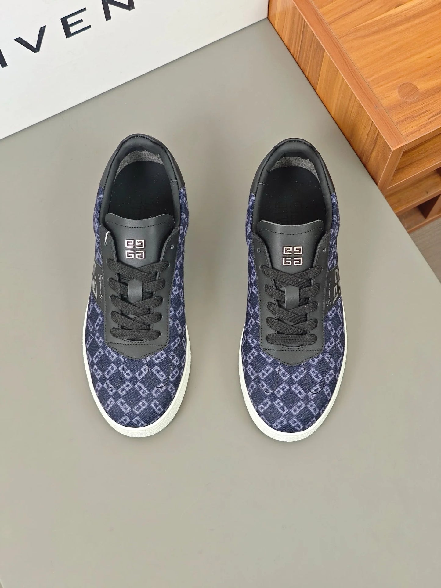 GVC SNEAKER