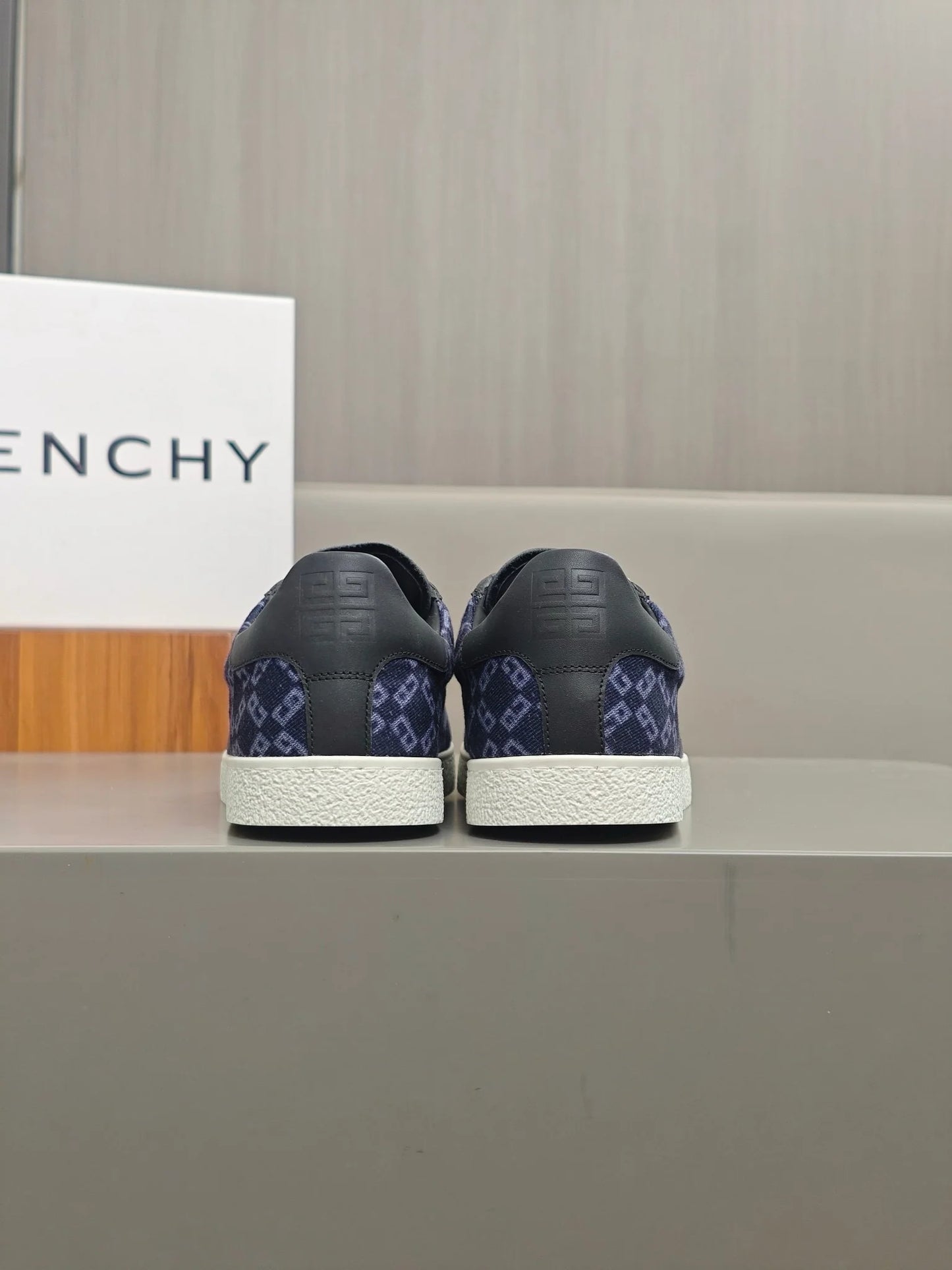 GVC SNEAKER