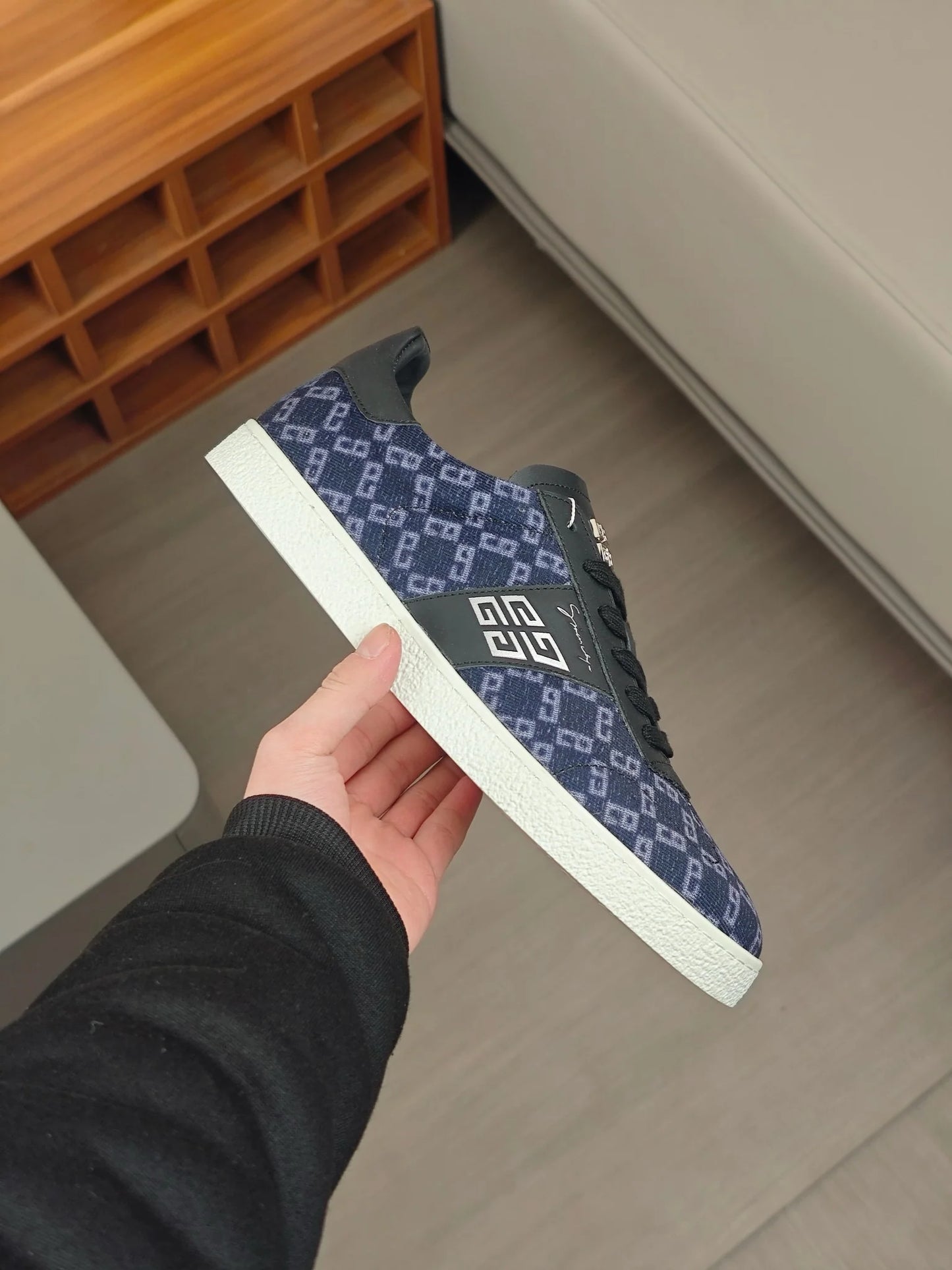 GVC SNEAKER